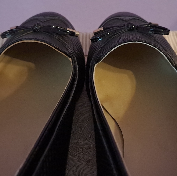 Eric Javits Black Flats 9.5 Narrow - Picture 12 of 16